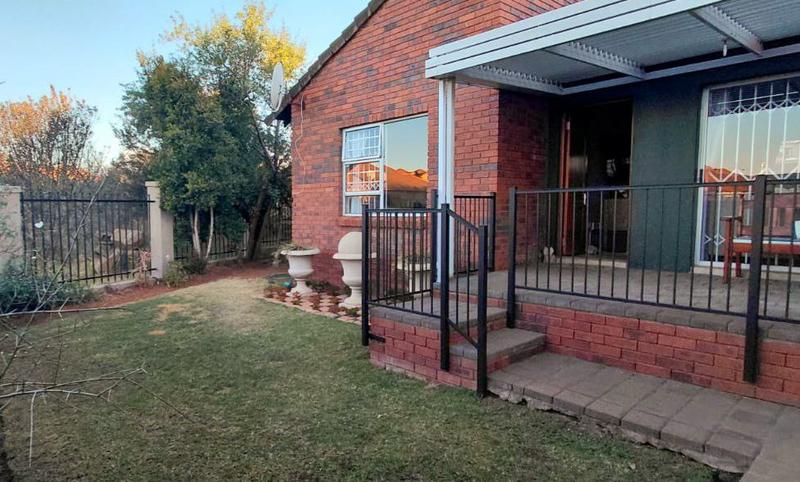 3 Bedroom Property for Sale in Pentagon Park Free State